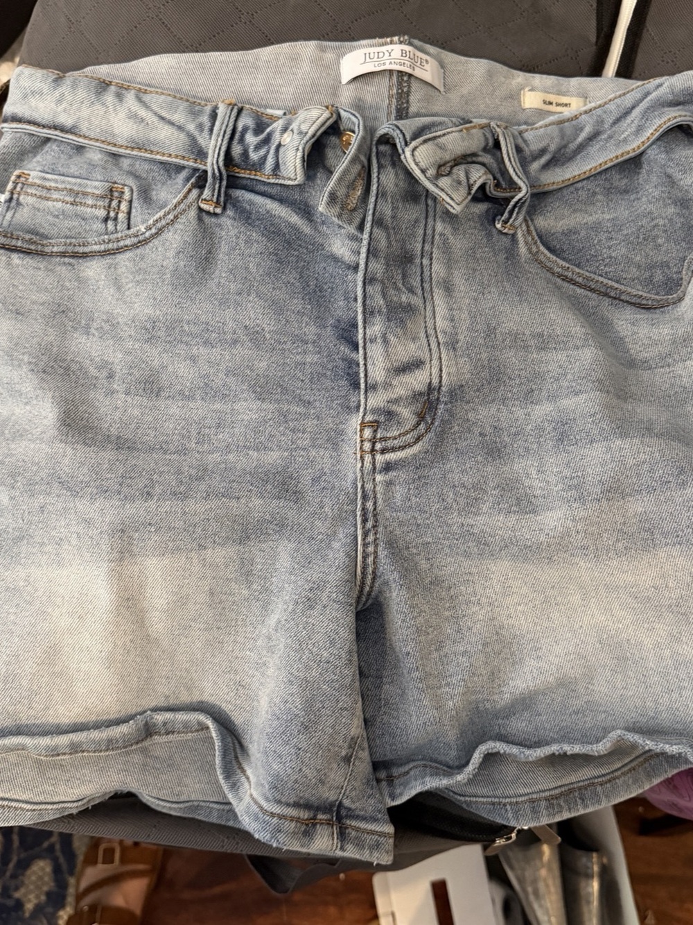 Judy Blue Light Wash Slim Denim Shorts – Size 1XL